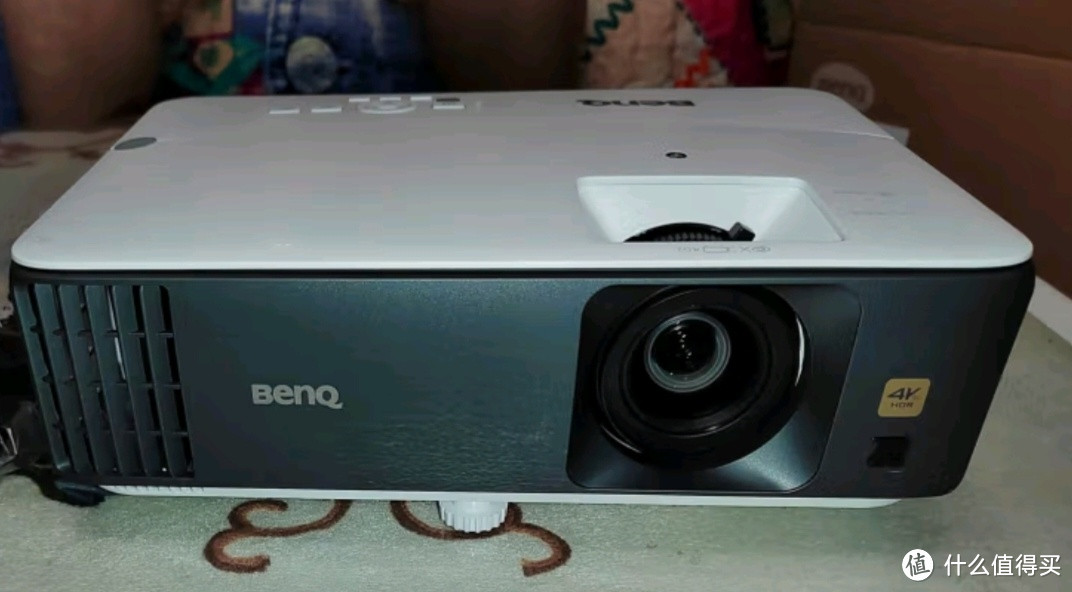 明基（BenQ）TK700 投影仪 投影仪家用 游戏投影 （4K超高清 3200流明 HDR 240Hz&4ms）