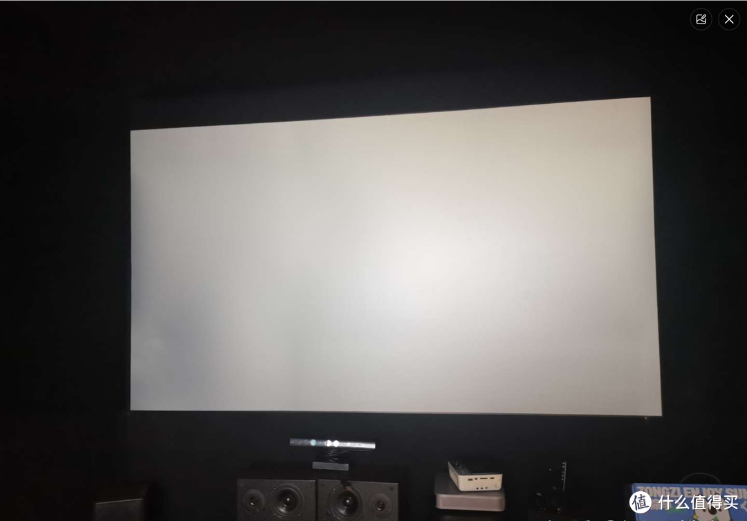 浅谈投影仪的性价比，家用投影仪选购是看参数还是看价格？