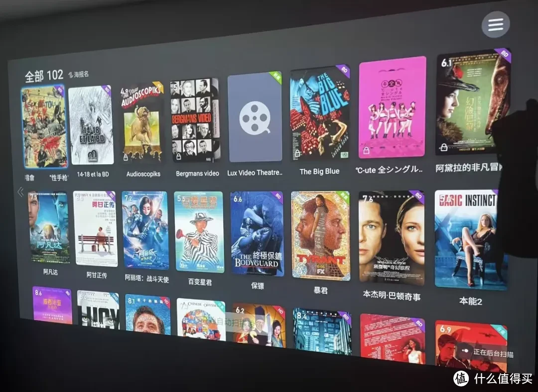 599元的1080P吊装投影仪，轻松平替120英寸大电视？