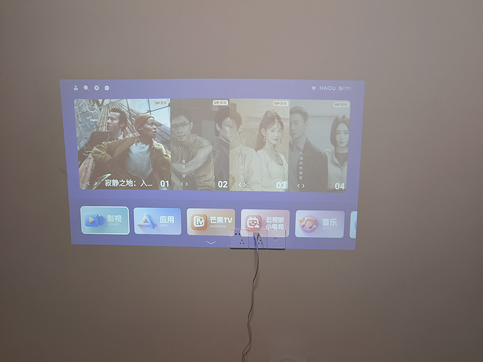 明基投影仪怎么样 400多元投影仪挑战4000多元投影仪，谁胜出？